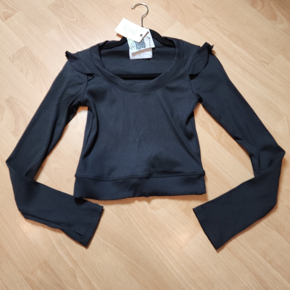 NWT Undercover Hippie Fit All The Frills Top Black Long Sleeve Stretch Ribbed L